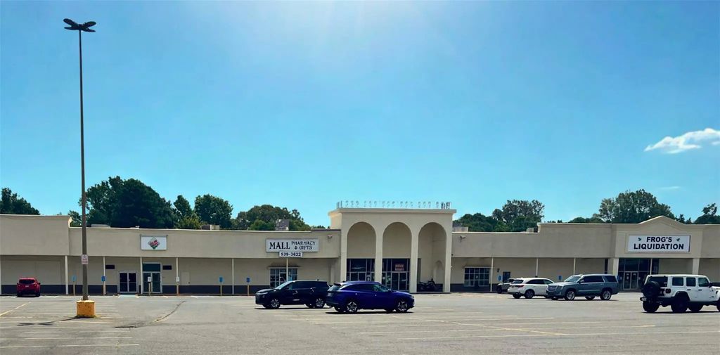 581 S Main Street, Springhill
