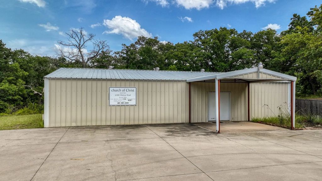 6400 Midway Road, Springtown
