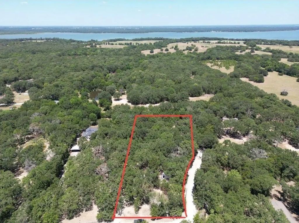 15485 Thunder Road, Terrell
