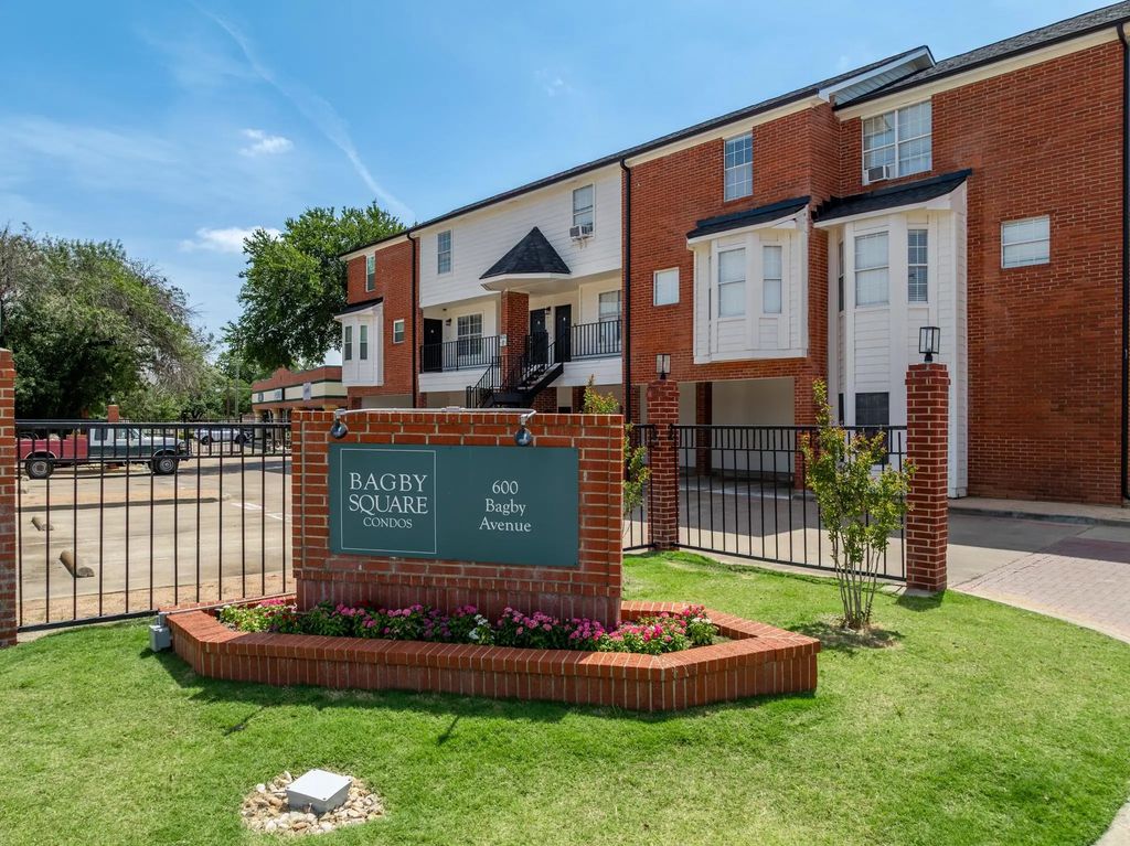 600 Bagby Avenue 4c, Waco