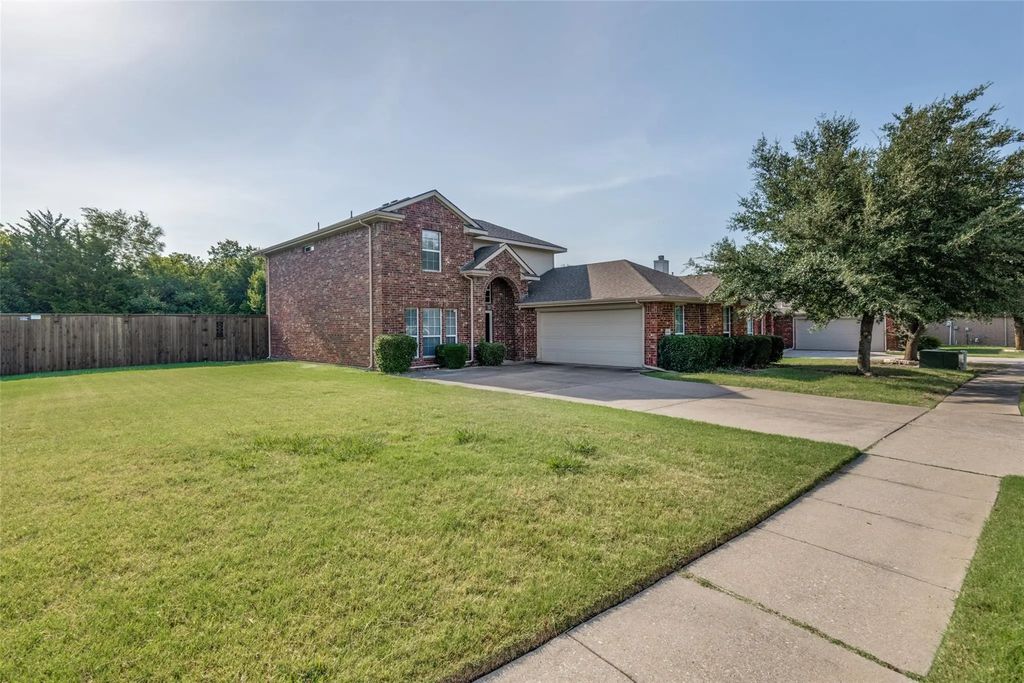 2030 Gleaner Drive, Rockwall