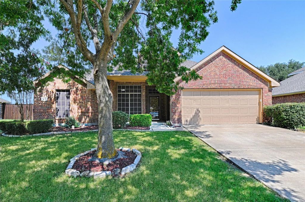 122 Chinaberry Trail, Forney