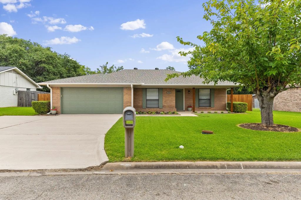 3306 Bonnie Lea Street, Greenville