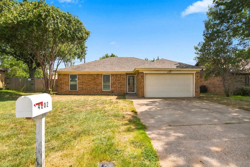 4202 Maple Springs Drive, Arlington
