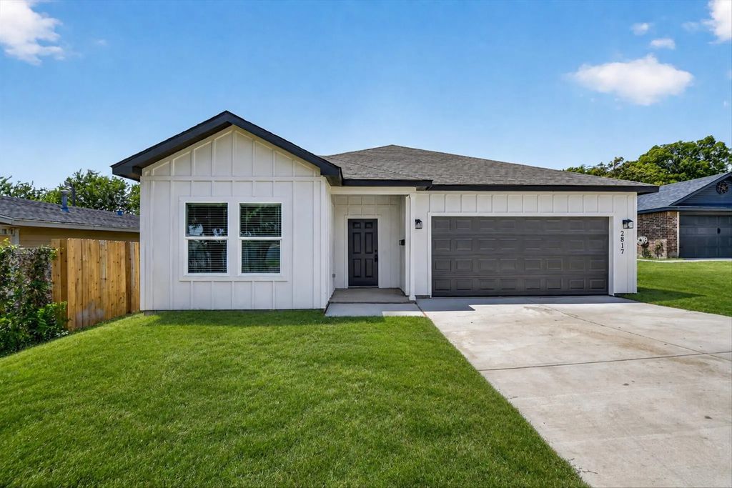 2817 Clinton Avenue, Fort Worth