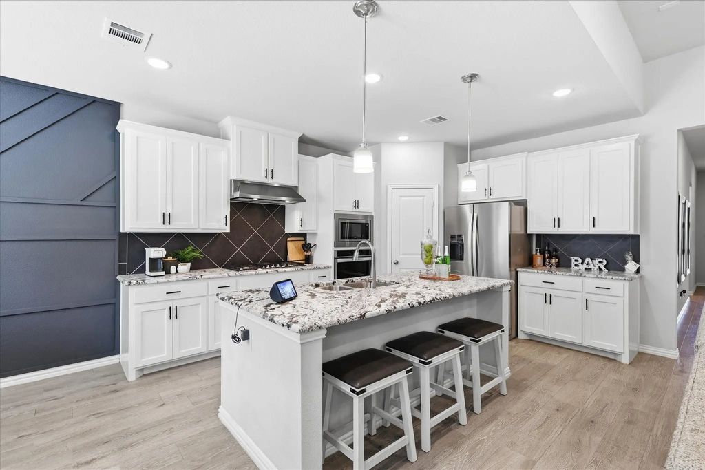 2908 Winding Ridge Court, Oak Point
