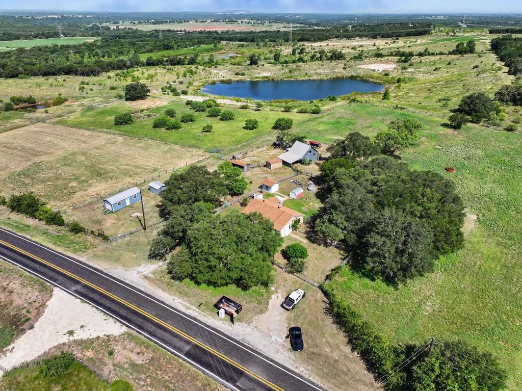 1268 Fm 2174, Cleburne