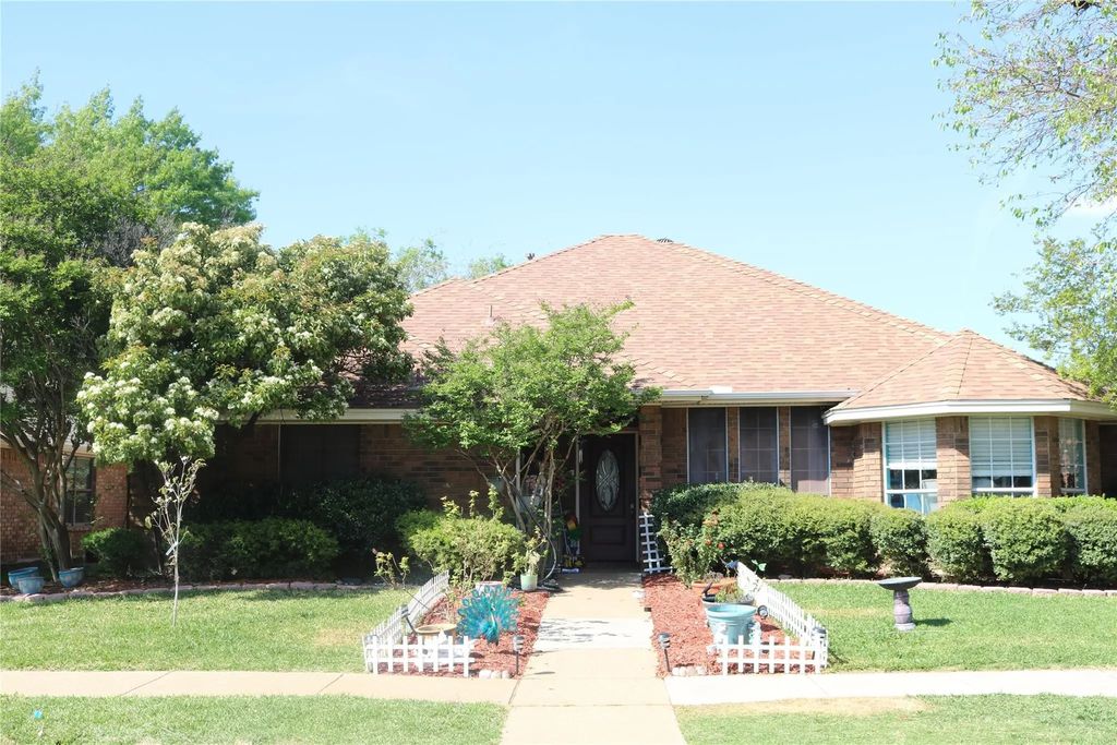 1003 Cassion Drive, Lewisville