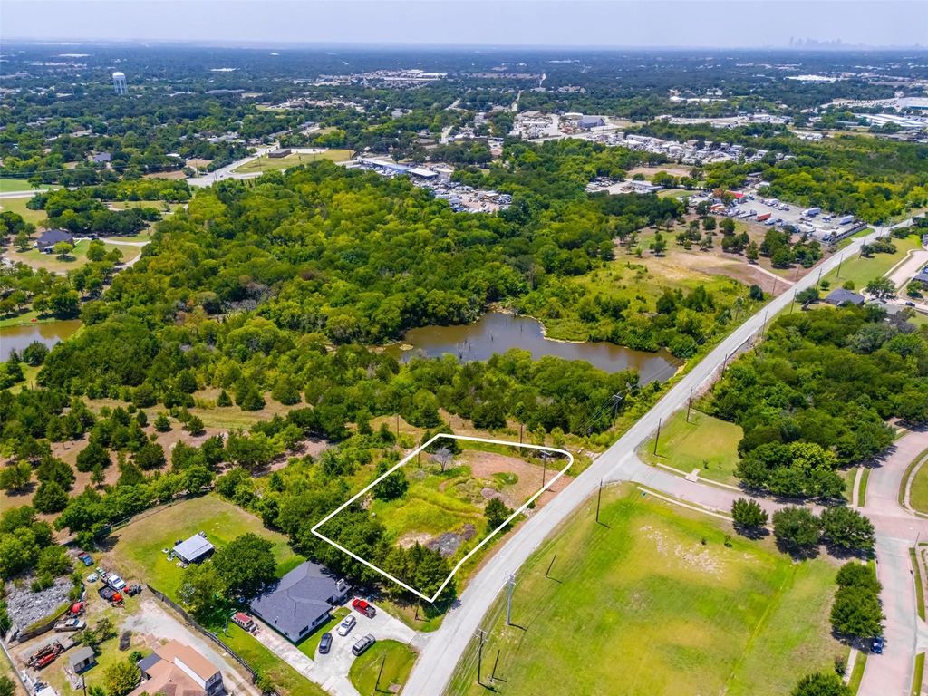 916 Mckenzie Road, Balch Springs