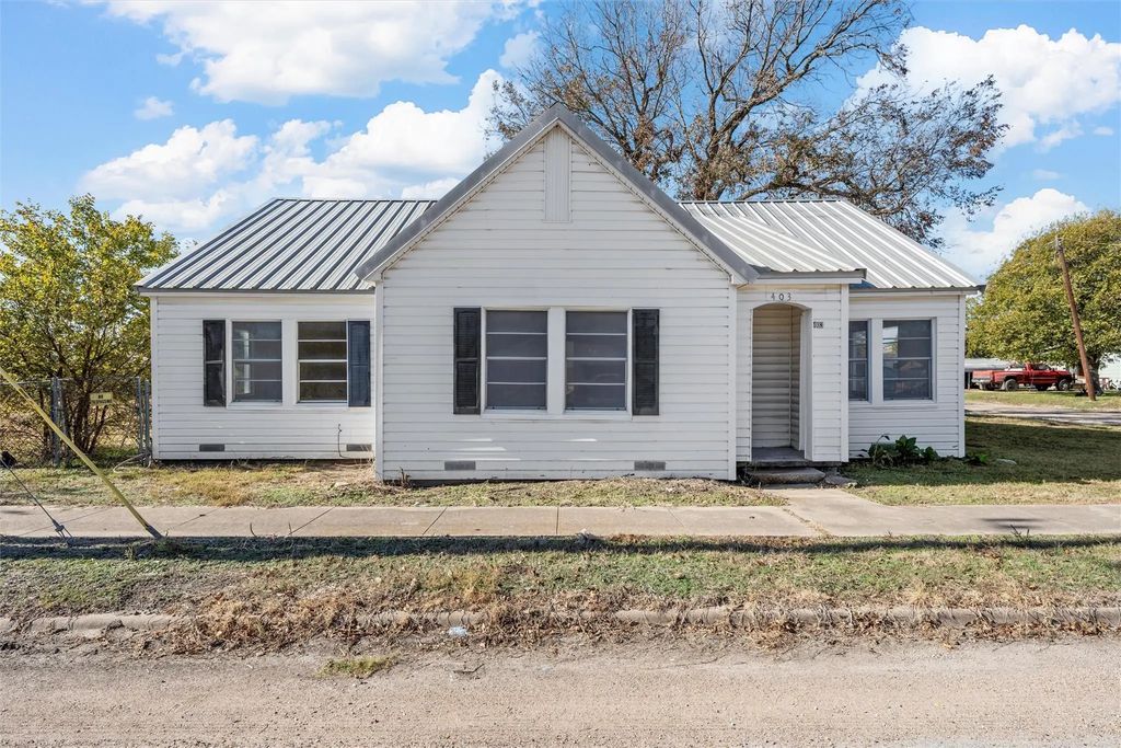 403 S 5th Street, Rosebud