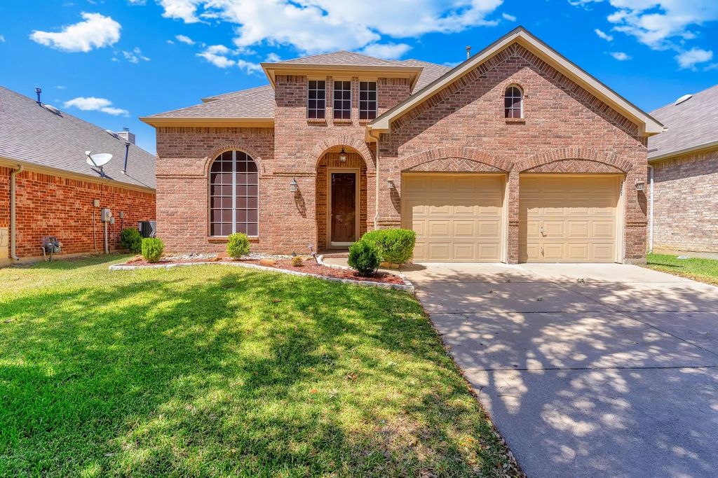 4512 Adobe Drive, Fort Worth