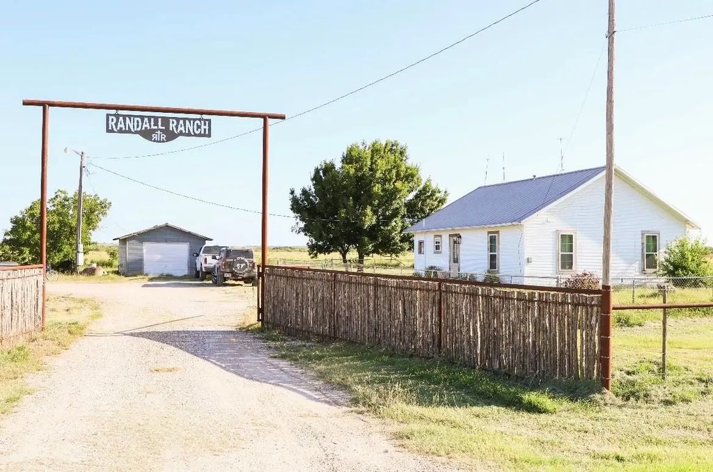 2241 Schlegel Road, Olney