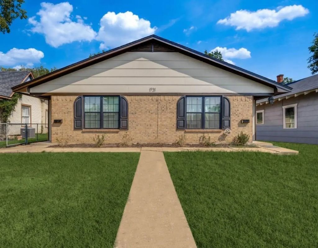 1721 W Walker Street, Denison