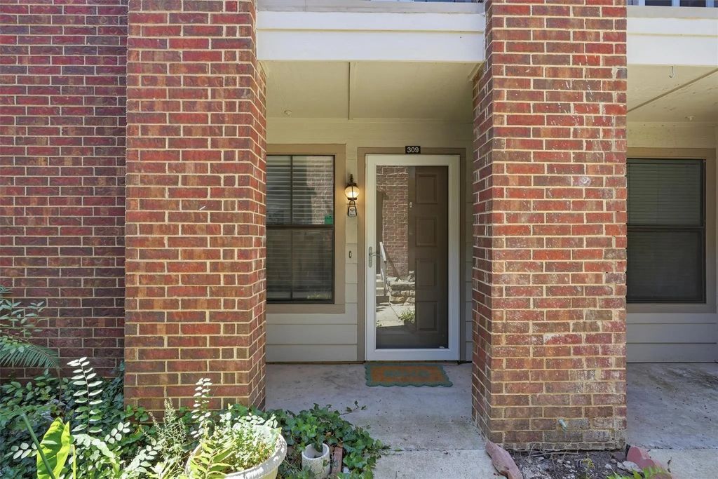3201 Donnelly Circle 309, Fort Worth