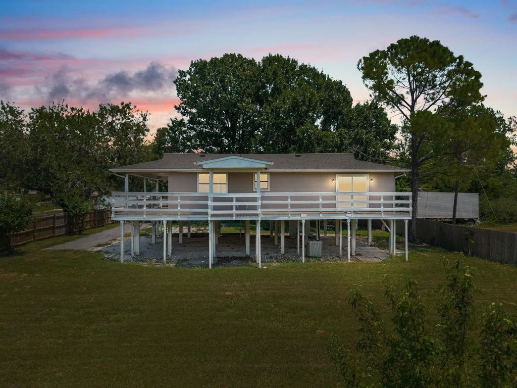 17235 Lake Ray Hubbard Drive, Forney