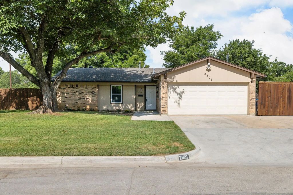2801 Rosebud Lane, Richland Hills