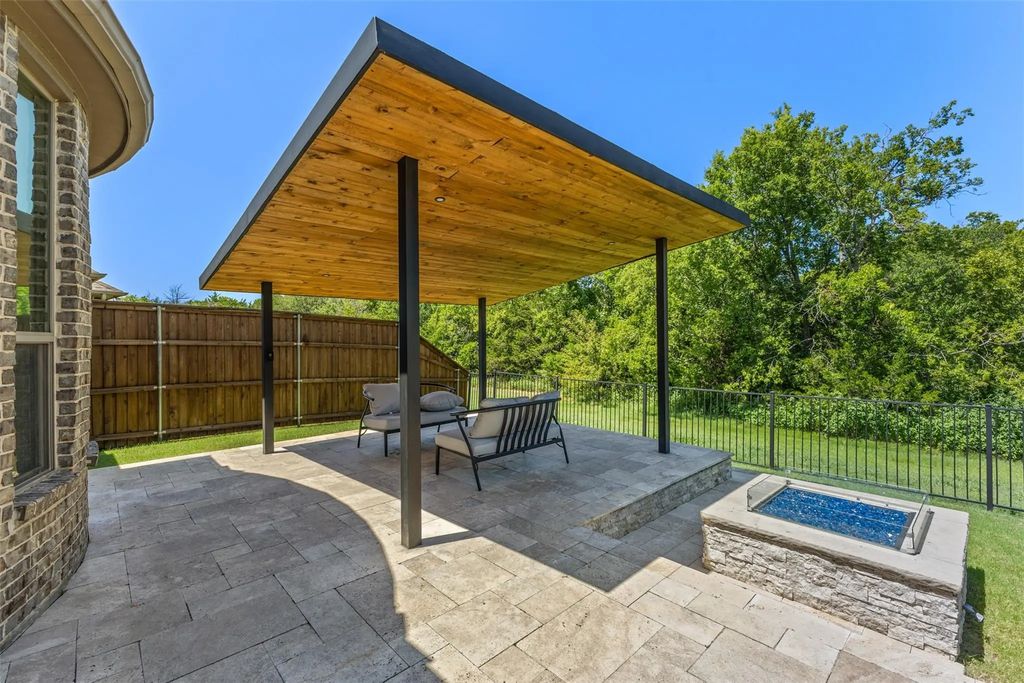 1557 Trowbridge Circle, Rockwall