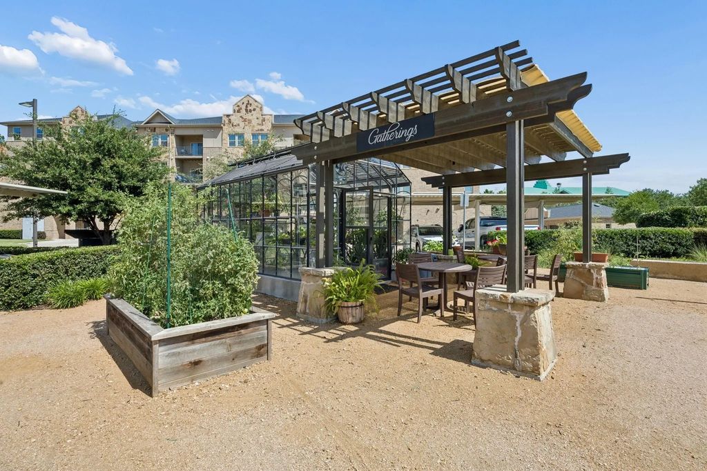 1735 Wittington Place 3207, Farmers Branch