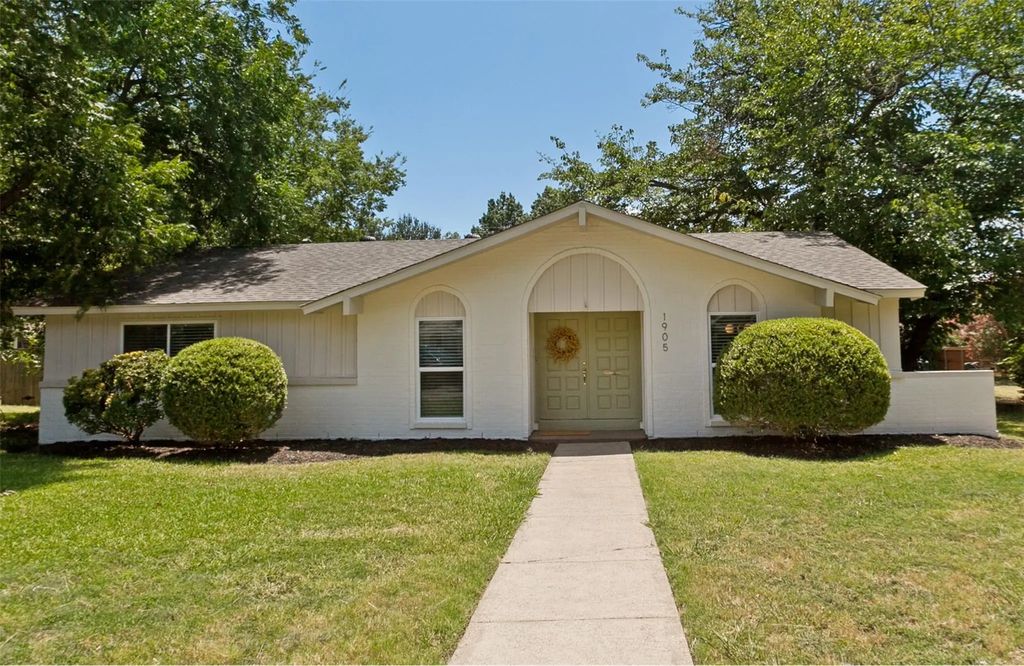 1905 Deep Valley Drive, Richardson