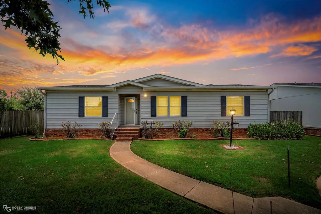 413 Glen Harbor, Bossier City