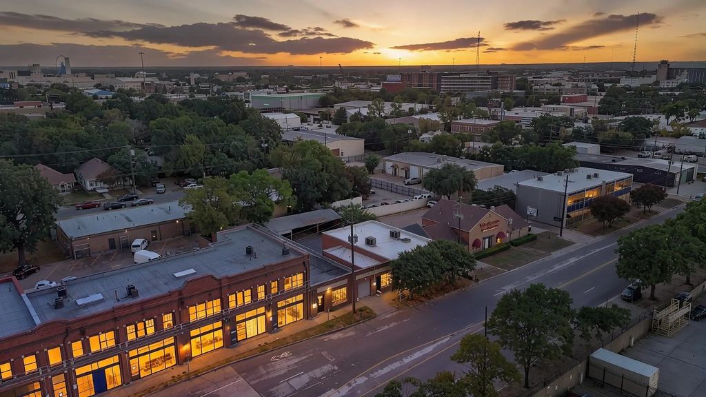 4212 Main Street, Dallas