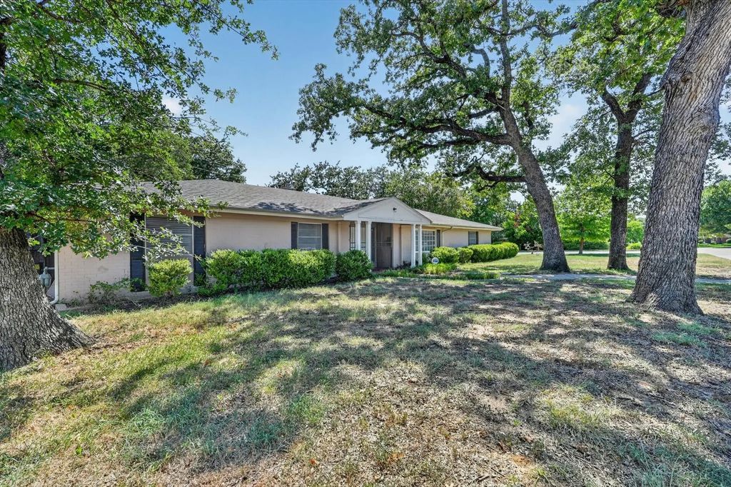 7200 Ellis Road, Fort Worth