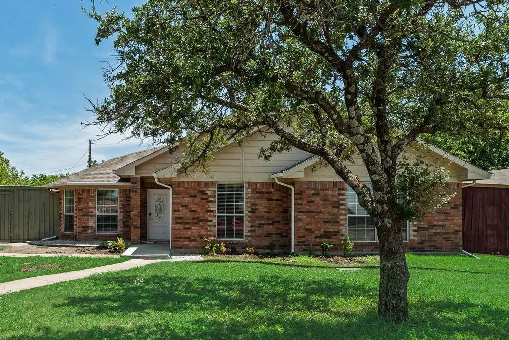 5114 Ben Davis Road, Sachse