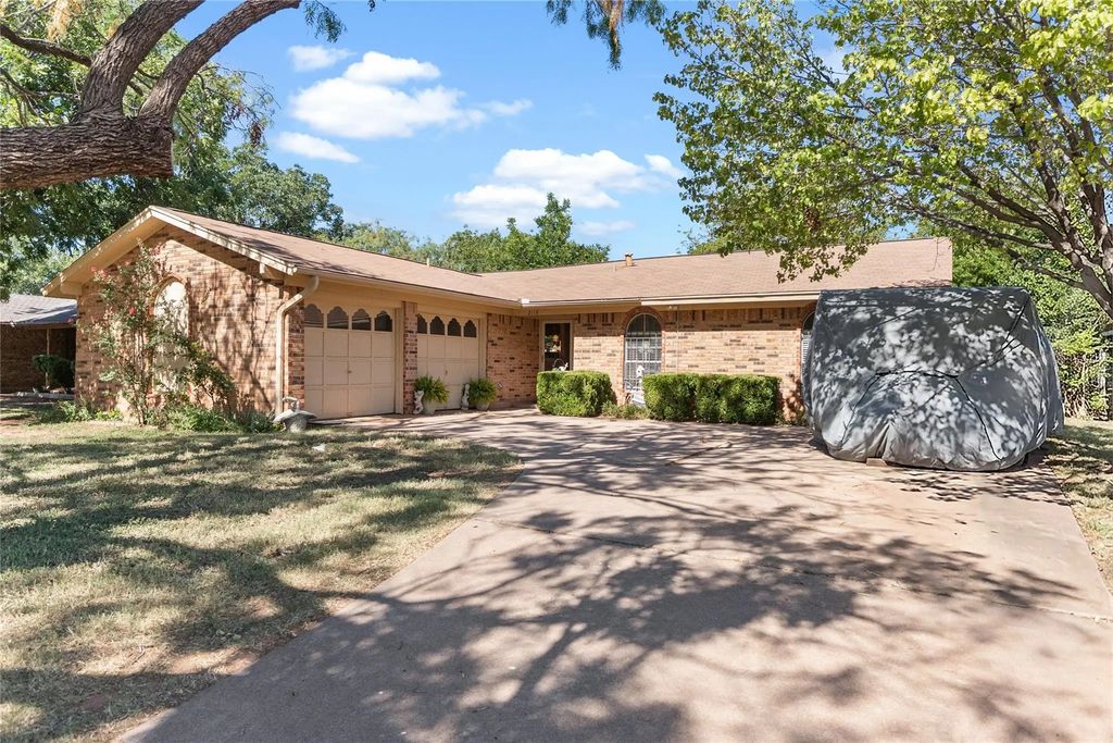 2119 Minter, Abilene