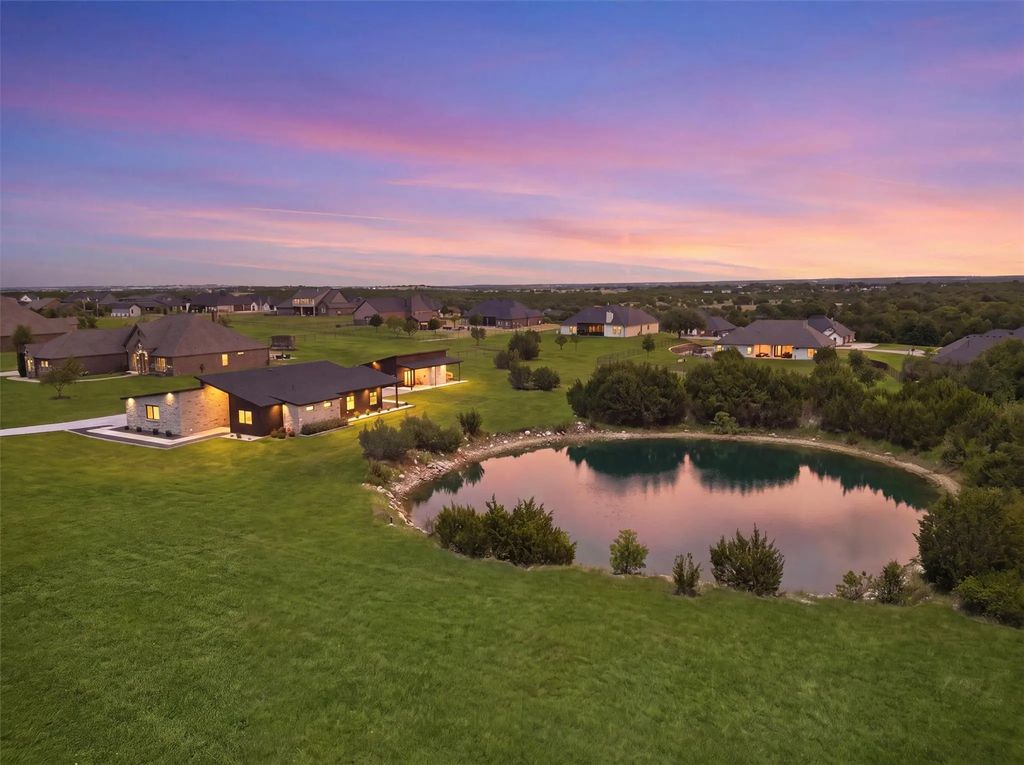 238 Martin Drive, Granbury