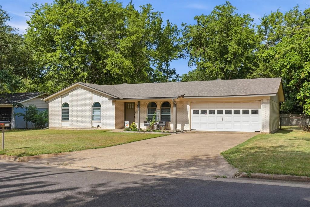 1117 Mcgrede Drive, Sulphur Springs