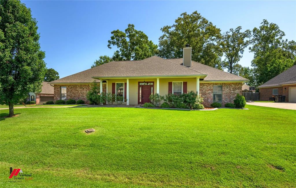 1855 Sparrow Ridge, Haughton