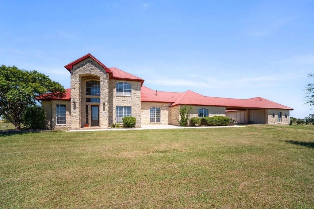 601 Zmolek Road, Ennis