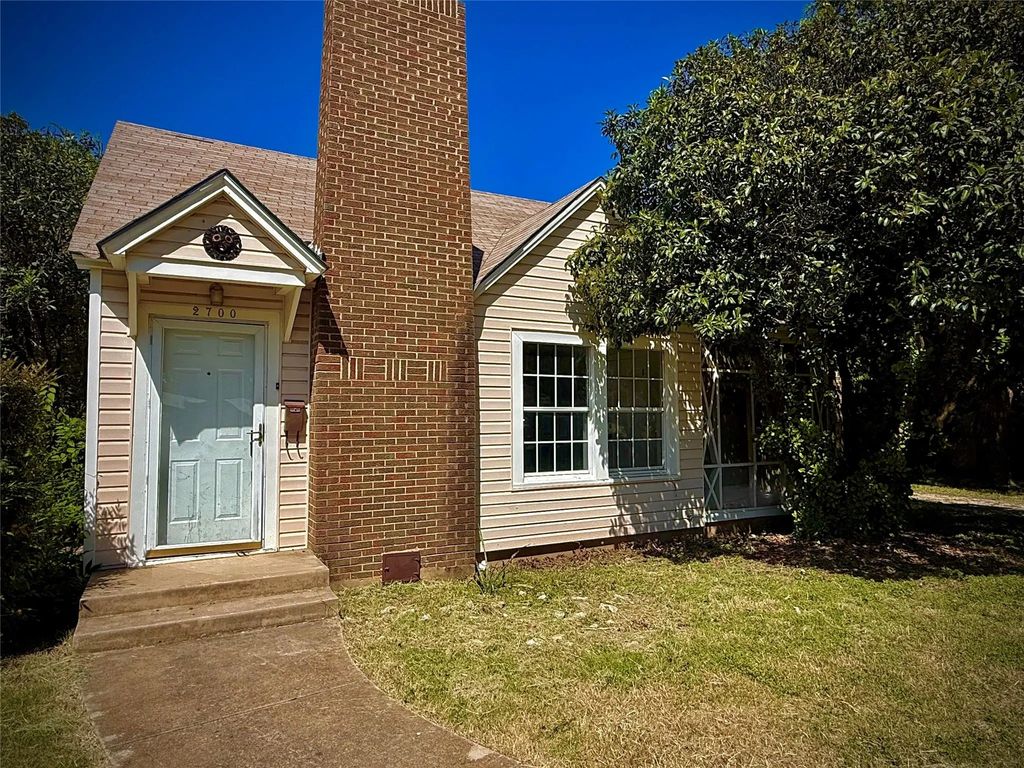 2700 Elizabeth Drive, Brownwood