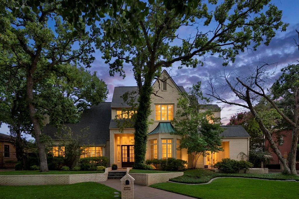 2410 Green Park Drive, Arlington