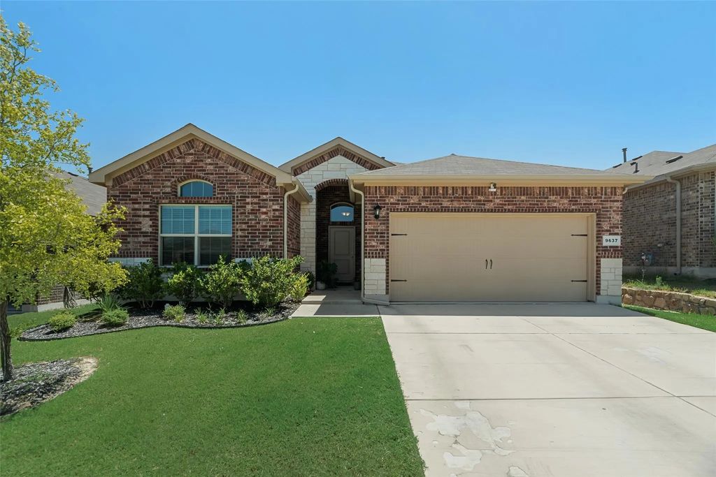 9637 Cherryville Road, Fort Worth