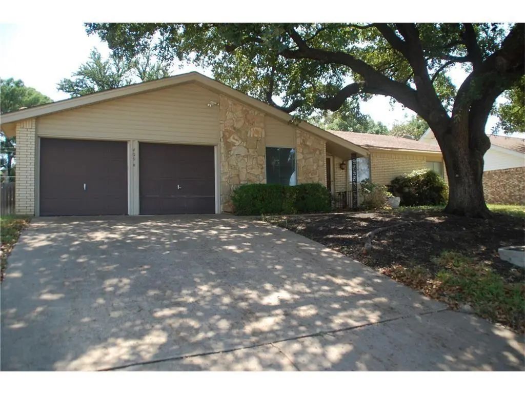 409 Wilshire Drive, Euless