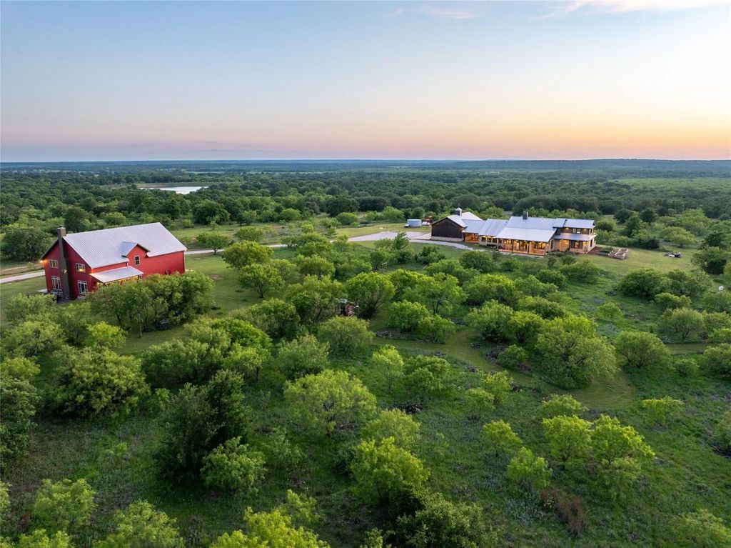 470 County Road 164, Eastland