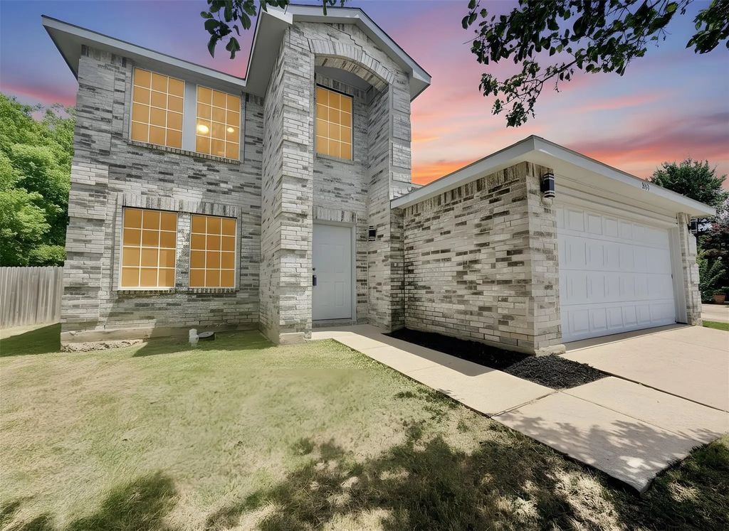 2153 Shawnee Trail, Fort Worth