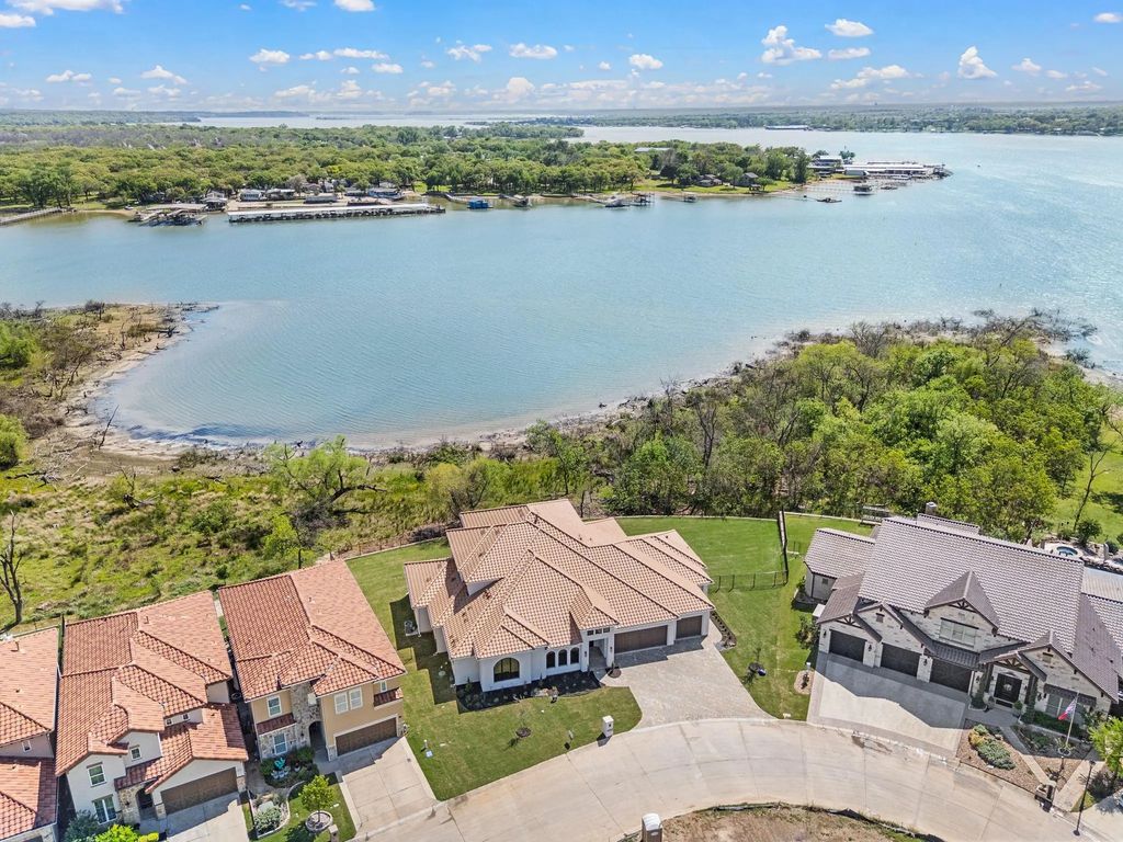 9065 Lakeside Drive, Fort Worth