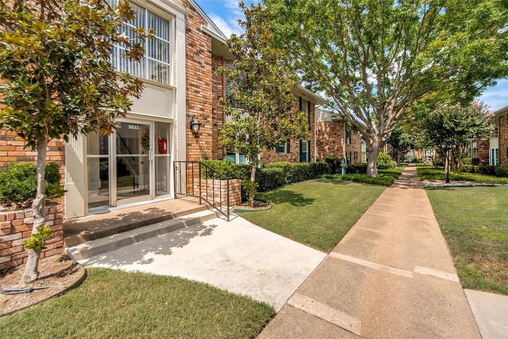 5833 E University Boulevard A, Dallas