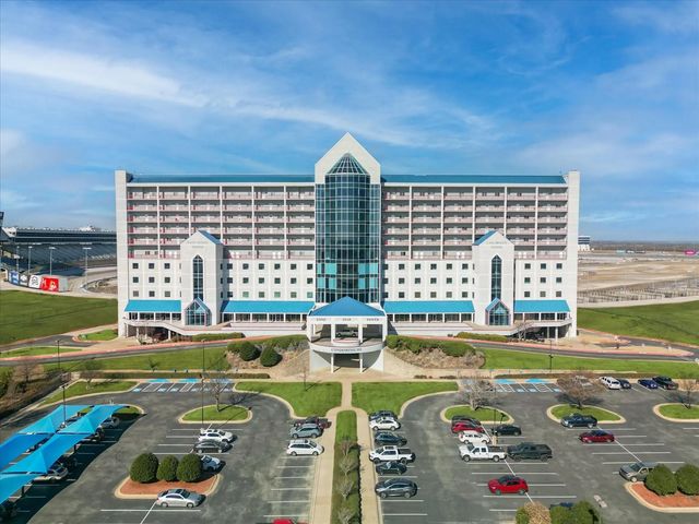 3575 Lone Star Circle 907, Fort Worth
