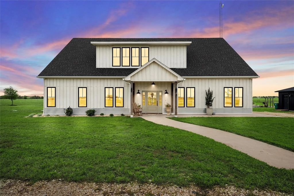 1197 Prairie Chapel Road, Crawford