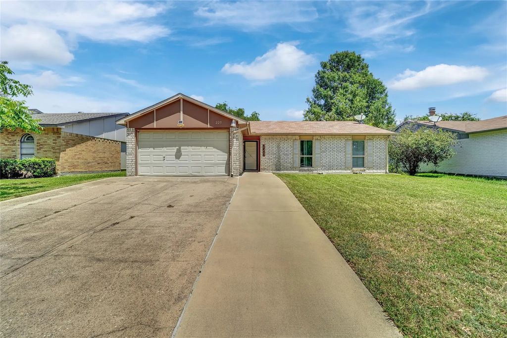 225 Rockcrest Drive, Mesquite