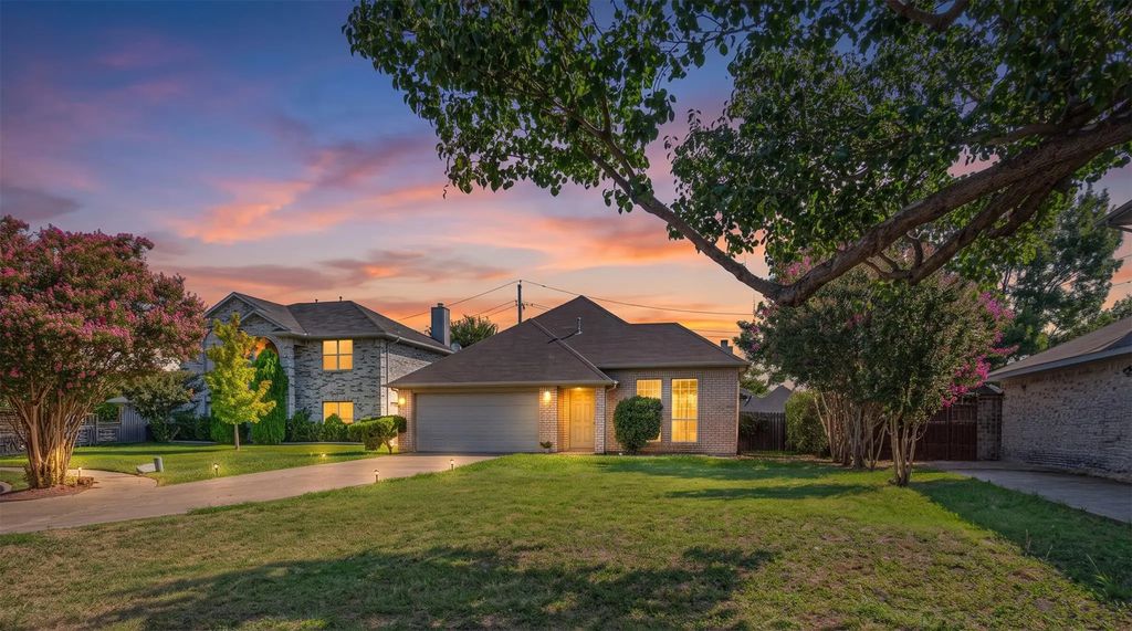 7513 Beverly Drive, Rowlett