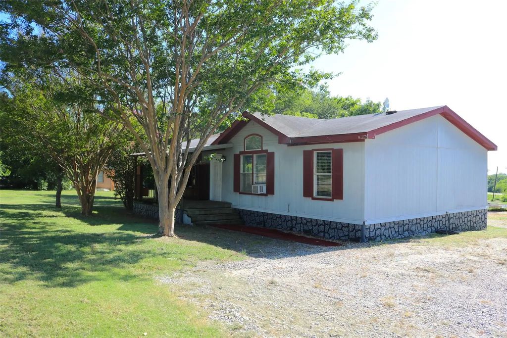 3033 County Road 743, Princeton