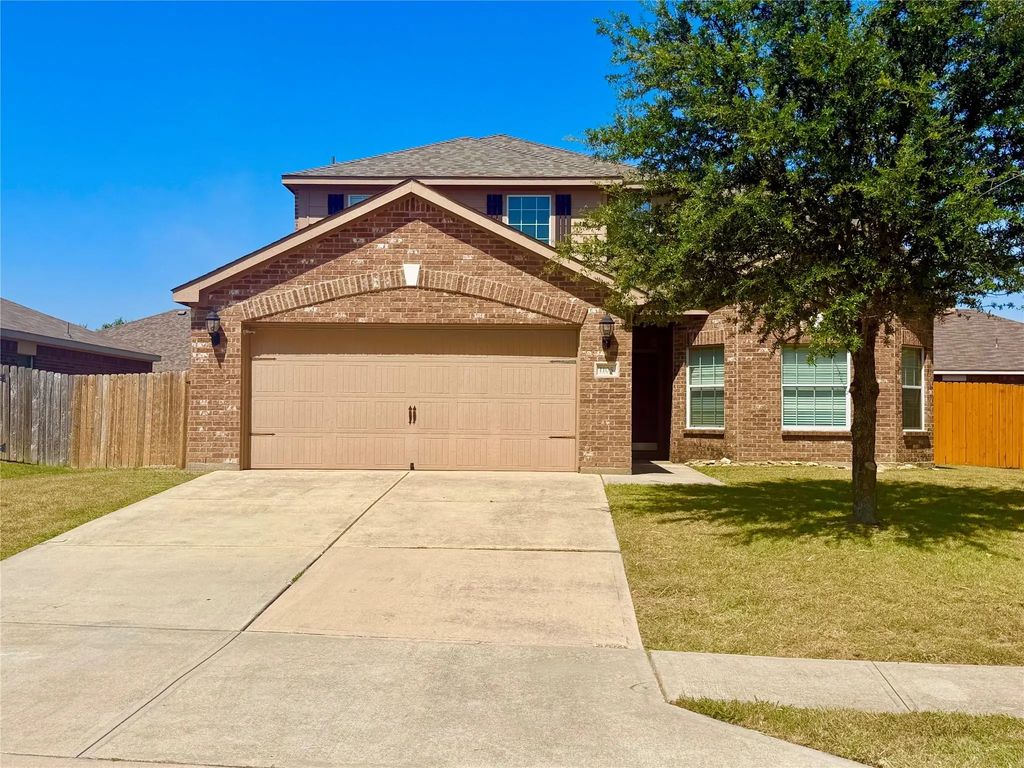 1105 First Street, Sanger