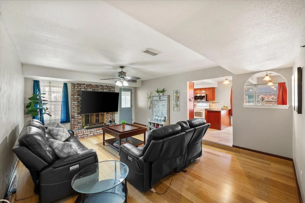 2508 Mardell Drive, Arlington