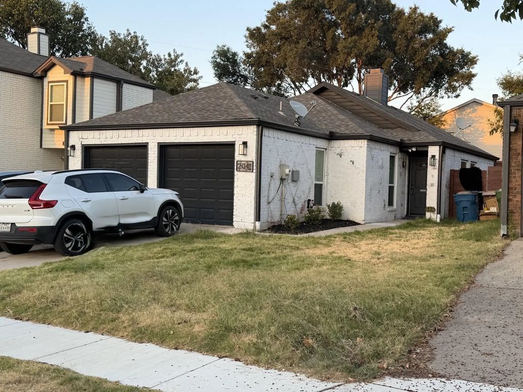 2041 Mallard Drive, Lewisville