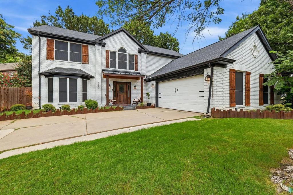 1641 Fuqua Drive, Flower Mound