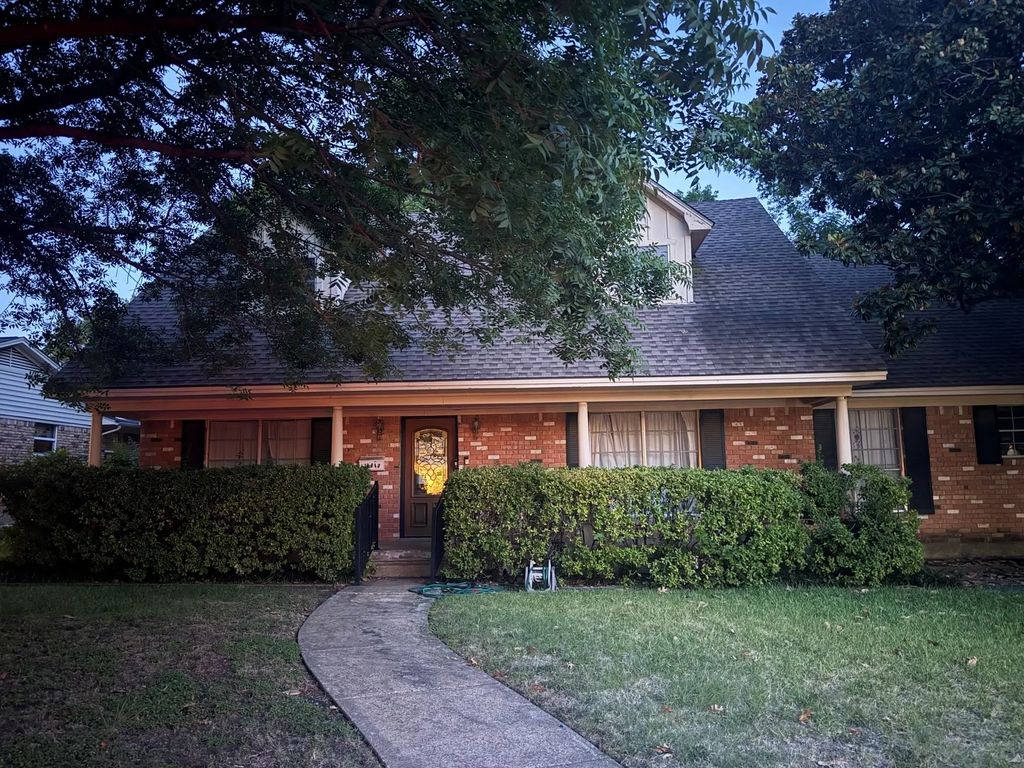 13640 Rolling Hills Lane, Dallas